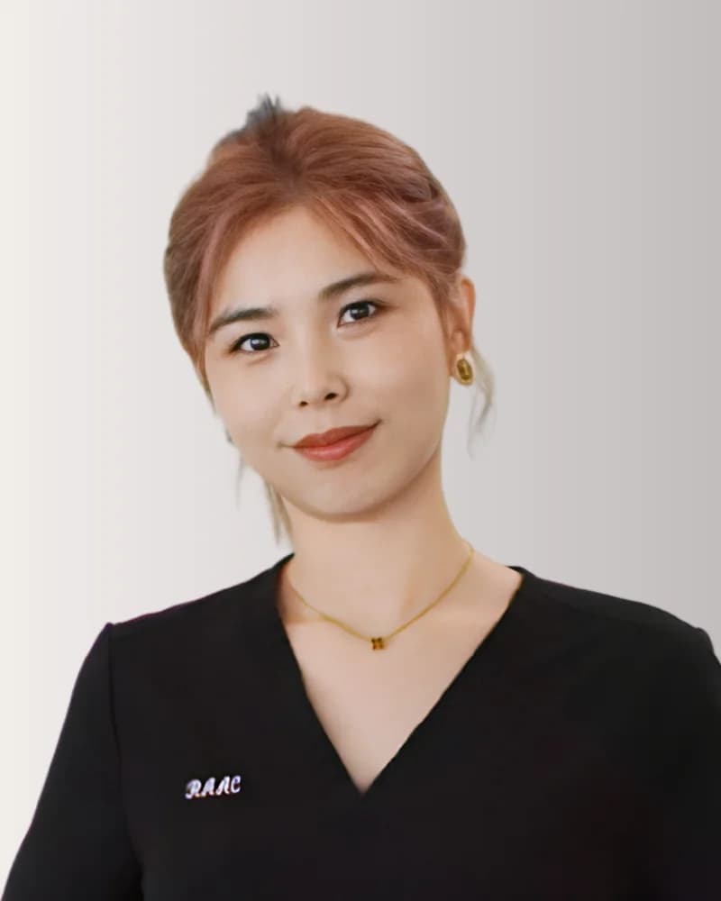 Vivian Huang